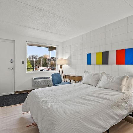 The Lindell Motor Lodge Cedar Falls Extérieur photo